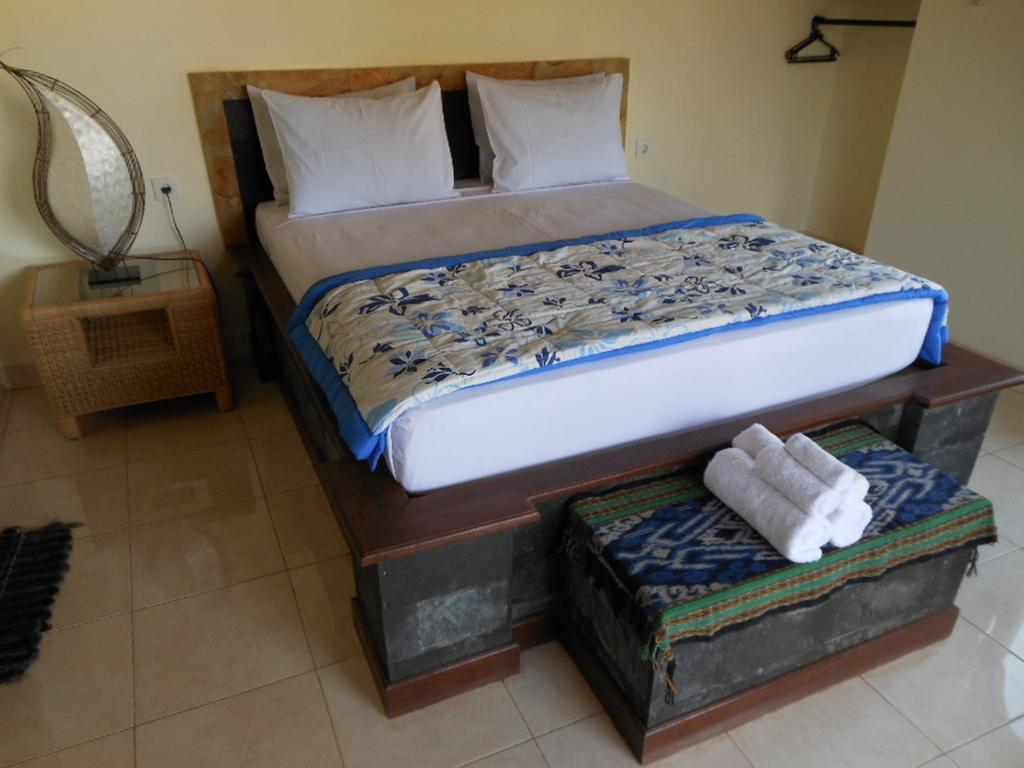 Barong Cafe Bungalow And Restaurant Amed Rom bilde