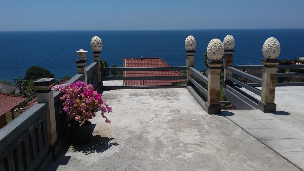 Barong Cafe Bungalow And Restaurant Amed Eksteriør bilde