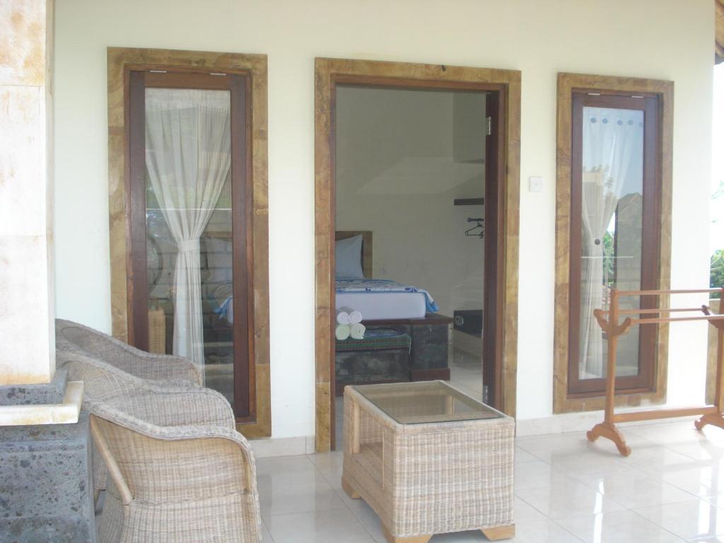 Barong Cafe Bungalow And Restaurant Amed Rom bilde
